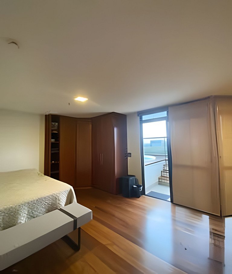 Cobertura duplex com jacuzzi